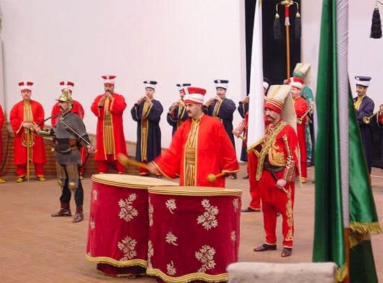 Evden Gelin Çıkartma Mehter Takımı Kiralama Profesyonel Ekip İle Sizlere Hizmet Vermekteyiz İstanbul Her ilçesinde Mehter marşı Kiralama